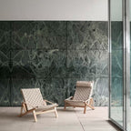 Fauteuil de salon scandinave en chêne massif et toile de lin avec dossier pliable et ferrures en laiton pour salon