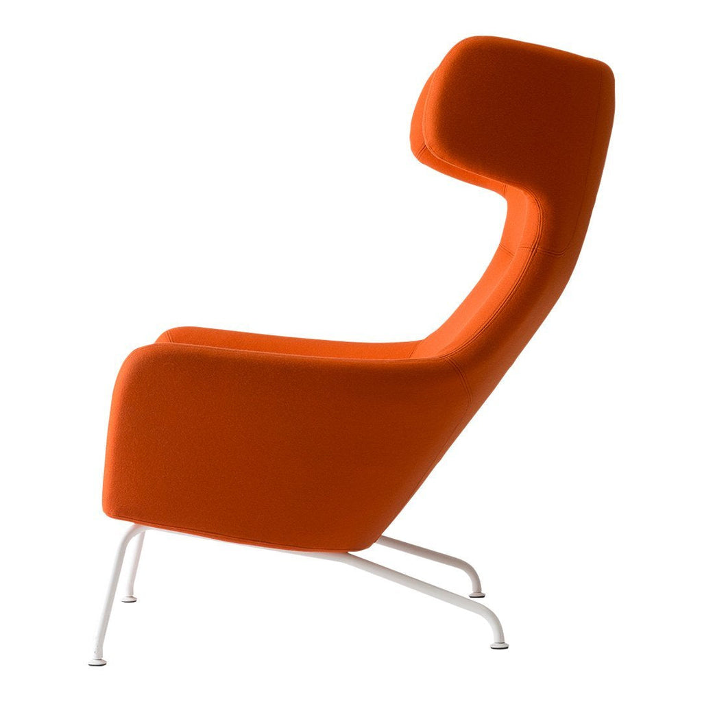 Fauteuil lounge ailé moderne rembourré avec silhouette dynamique arrondie pour salon
