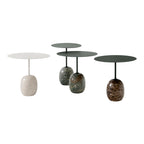 Table d'appoint contemporaine en marbre et acier avec piètement sculptural en forme de sucette inversée pour salon ou chambre à coucher