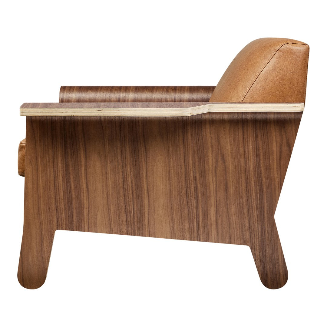 Fauteuil club contemporain en noyer et bois courbé avec revêtement en tissu ou en cuir pour salon
