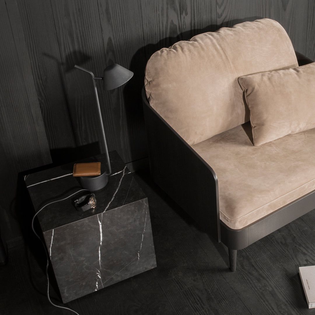 Table d'appoint minimaliste en marbre naturel avec piédestal cubique pour chambre ou salon