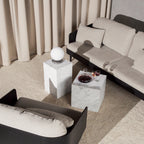 Table d'appoint minimaliste en marbre naturel avec piédestal cubique pour chambre ou salon