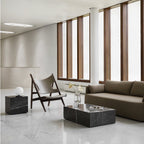 Table d'appoint minimaliste en marbre naturel avec piédestal cubique pour chambre ou salon
