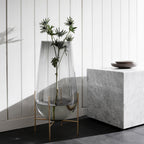 Table d'appoint minimaliste en marbre naturel avec piédestal cubique pour chambre ou salon