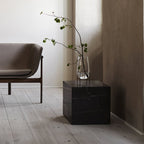 Table d'appoint minimaliste en marbre naturel avec piédestal cubique pour chambre ou salon