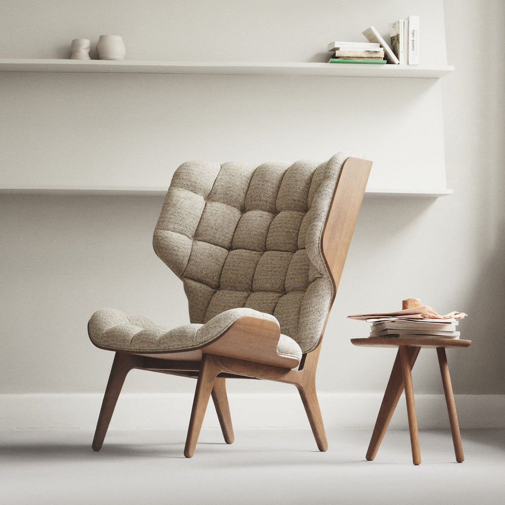 Fauteuil scandinave à haut dossier en chêne massif et placage stratifié pour salon