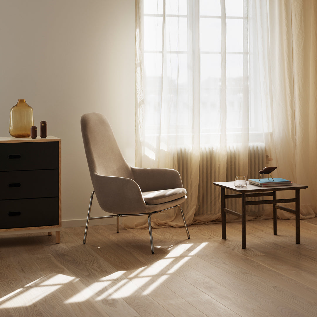 Table Basse Danoise Shaker en Chêne Massif avec Bords Biseautés et Pieds Ovales pour Salon