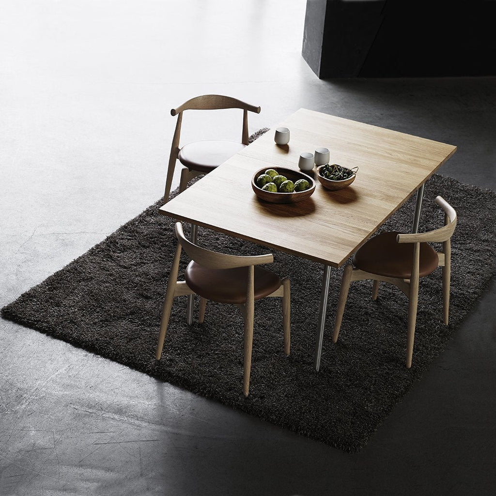 Chaise d'appoint empilable en bois massif scandinave au design minimaliste intemporel pour salle à manger