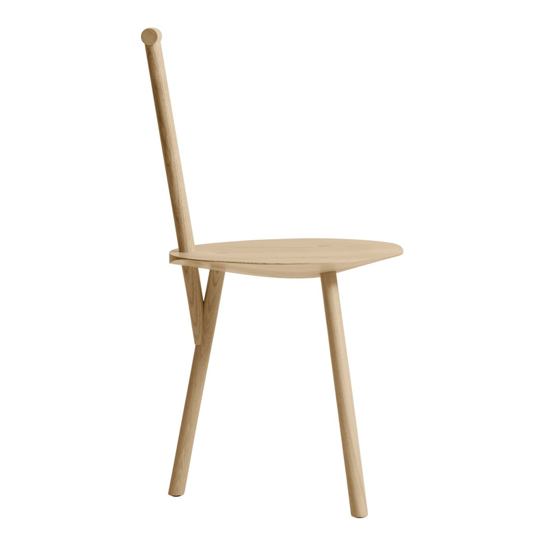Chaise d'appoint artisanale en bois massif avec dossier en forme de pique d'inspiration rustique pour salle à manger