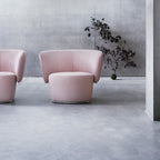 Fauteuil de salon moderne entièrement rembourré avec accoudoir intégré et assise ovale pour salon