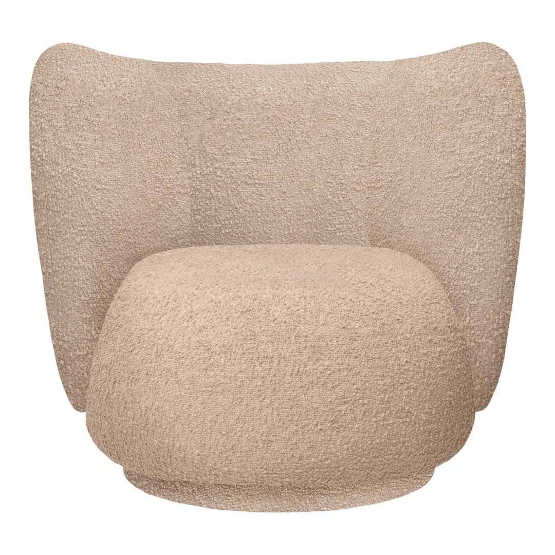 Fauteuil de salon contemporain en tissu bouclé avec cadre enveloppant curviligne pour le salon