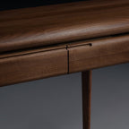 Console en bois massif artisanal avec finition huile naturelle et cire pour couloir