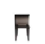 Table d'appoint contemporaine en plastique transparent avec coin réfléchissant et design incurvé pour chambre ou salon